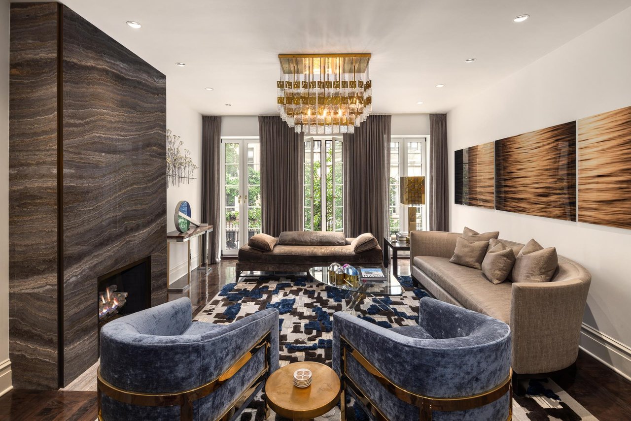 180 E 75TH St - In Contract