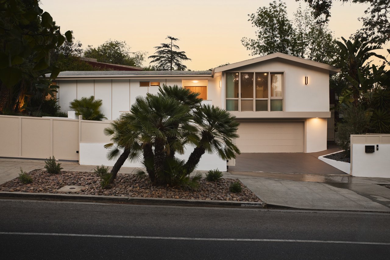 2508 N Vermont Ave, Los Feliz