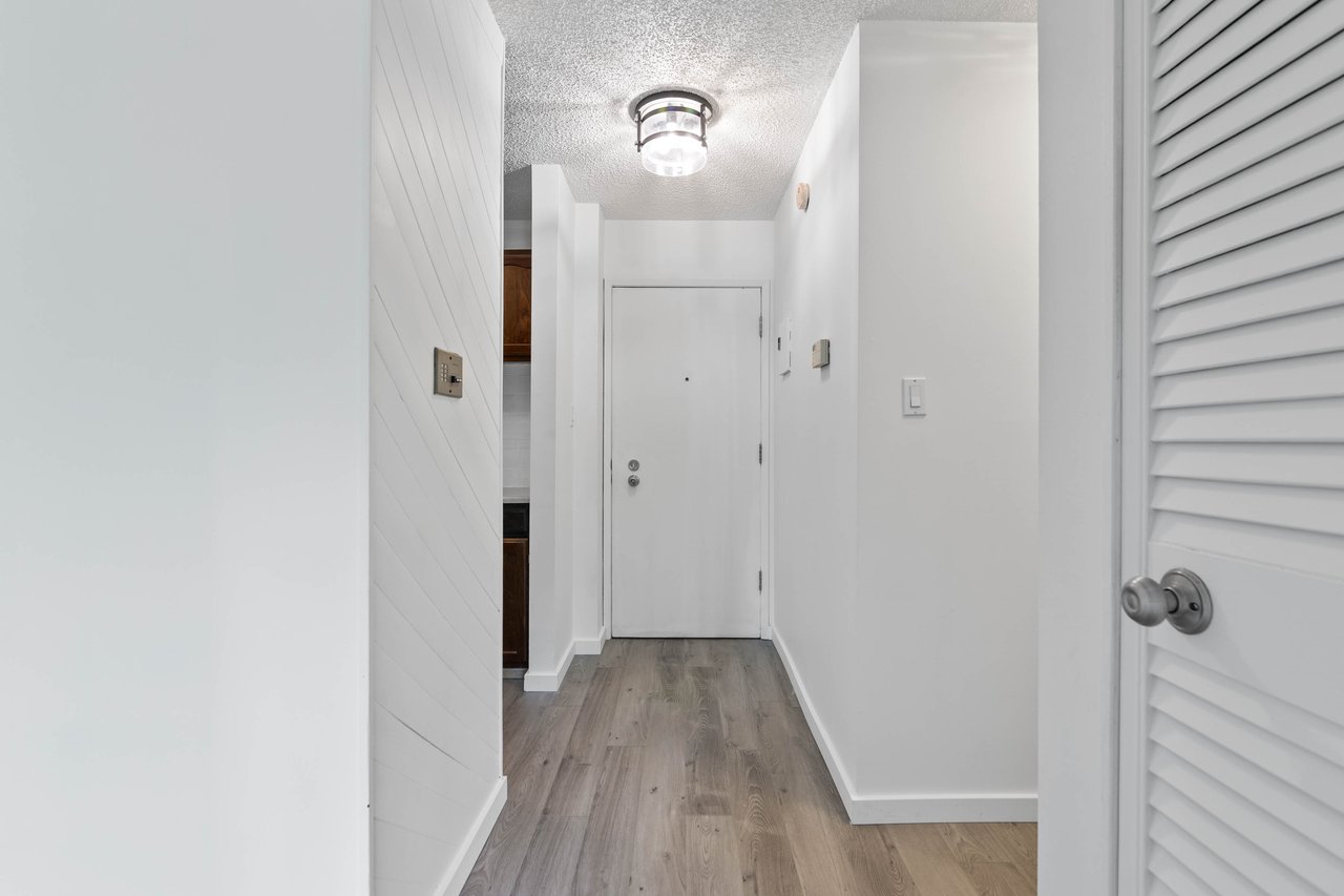 635 56 Avenue SW Unit: 206