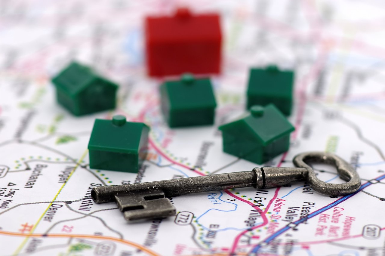 Buyer’s Market Vs. Seller’s Market: What It Means for Your Real Estate Goals