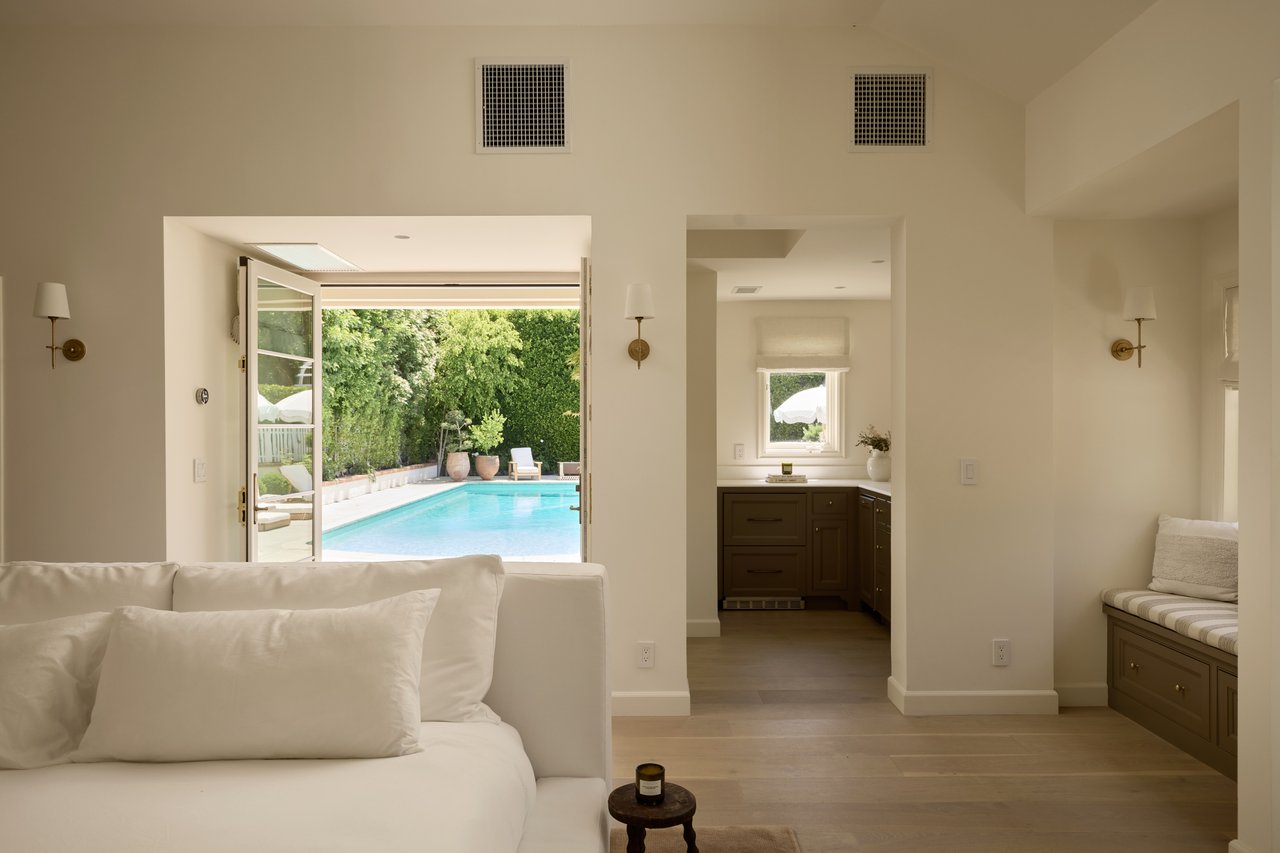 17333 Rancho St, Encino