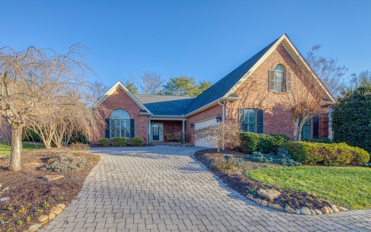 Wallace Luxury Spotlight | 12240 Mossy Point Way Knoxville, TN 37922