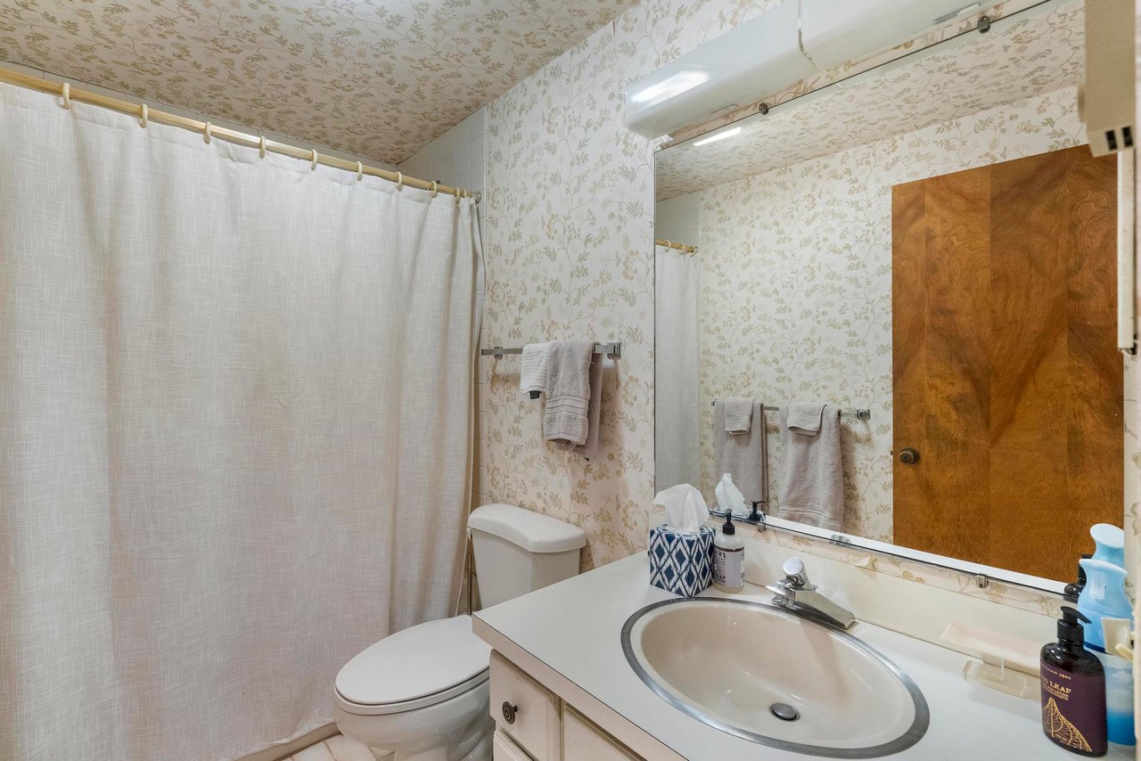 Wildwood Condo, Walloon Lake