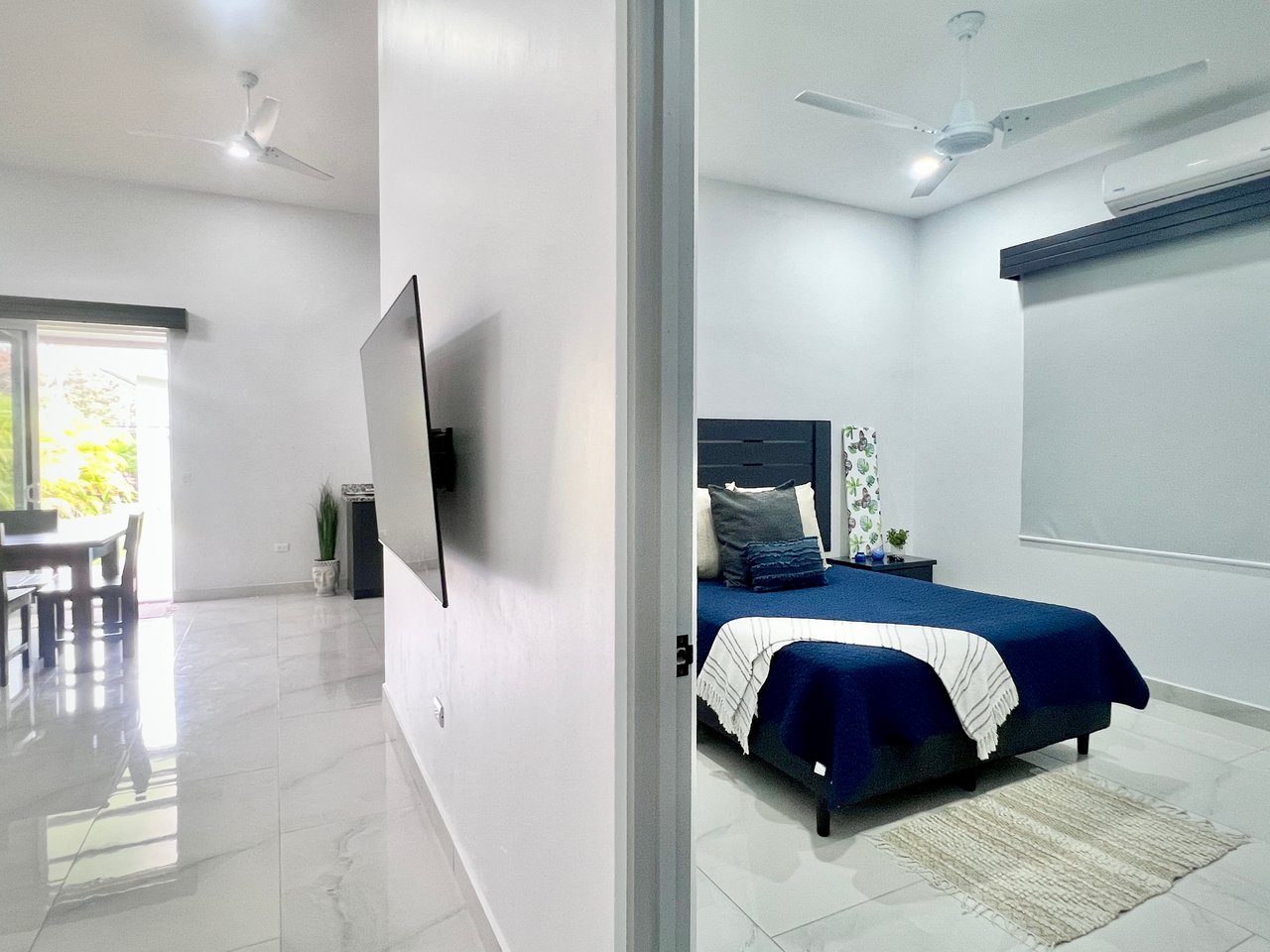 Quepos Hills Villa with pool and covered patio and tropical gardens