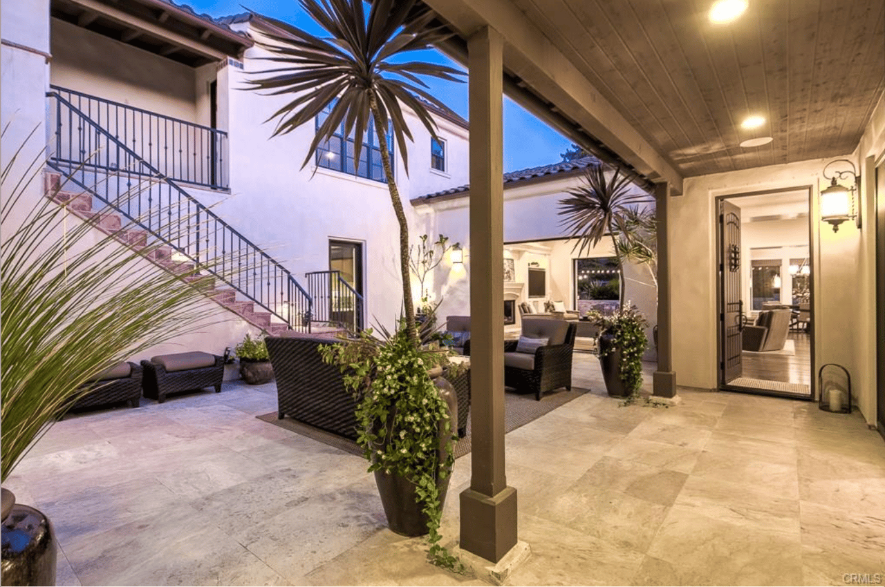 11 Vaquero Road