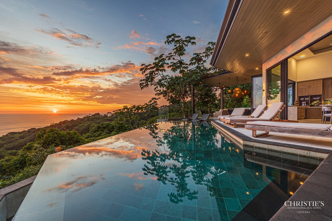 Luxury Estate in Escaleras- incredible ocean views 5.5 Acres