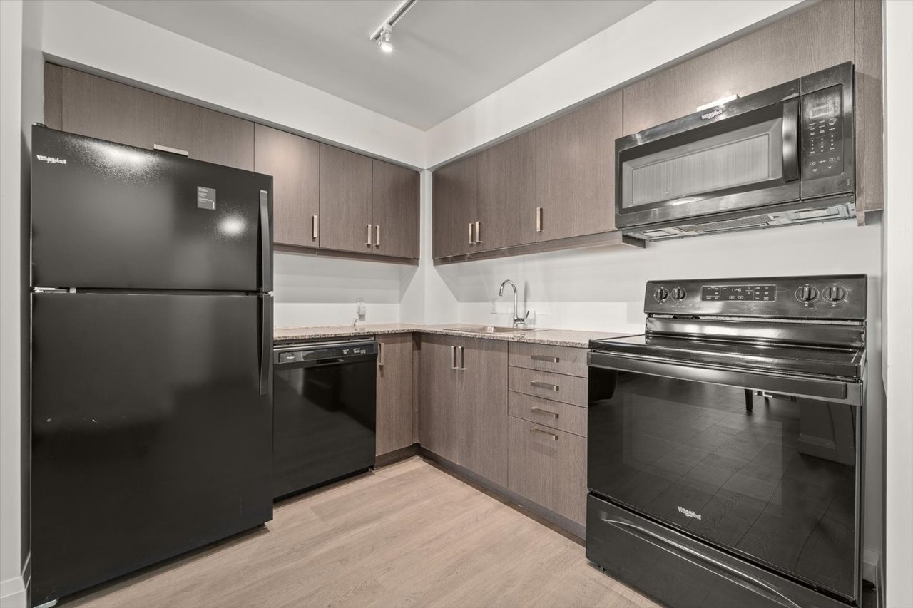 30 Meadowglen Pl 1106