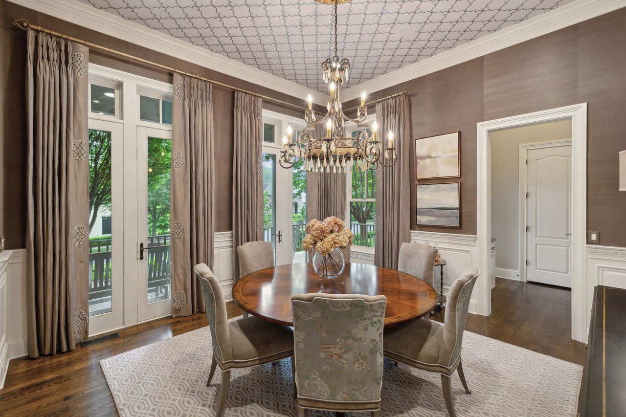 1025 Falling Leaf Cir