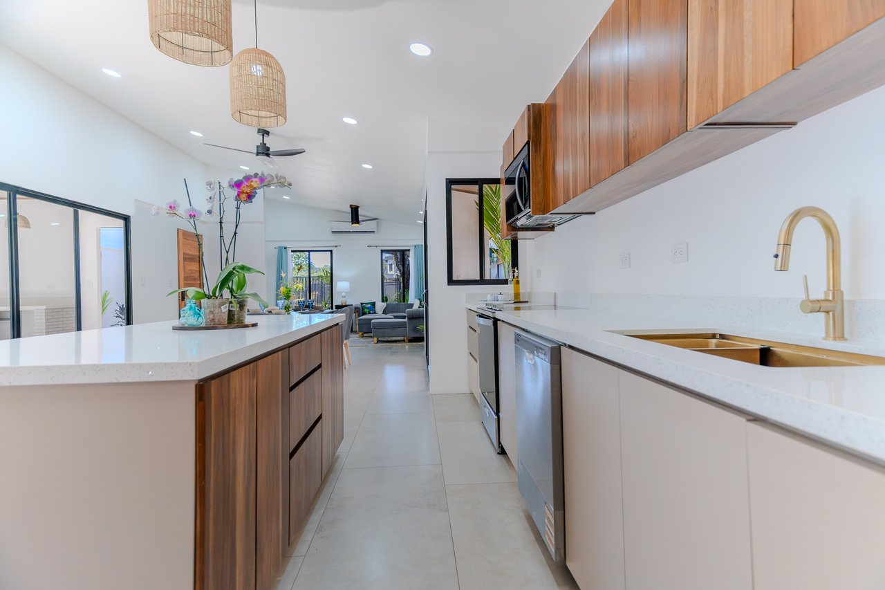 Location,Location, Location – 3-Bedroom Villa Steps from the Beach