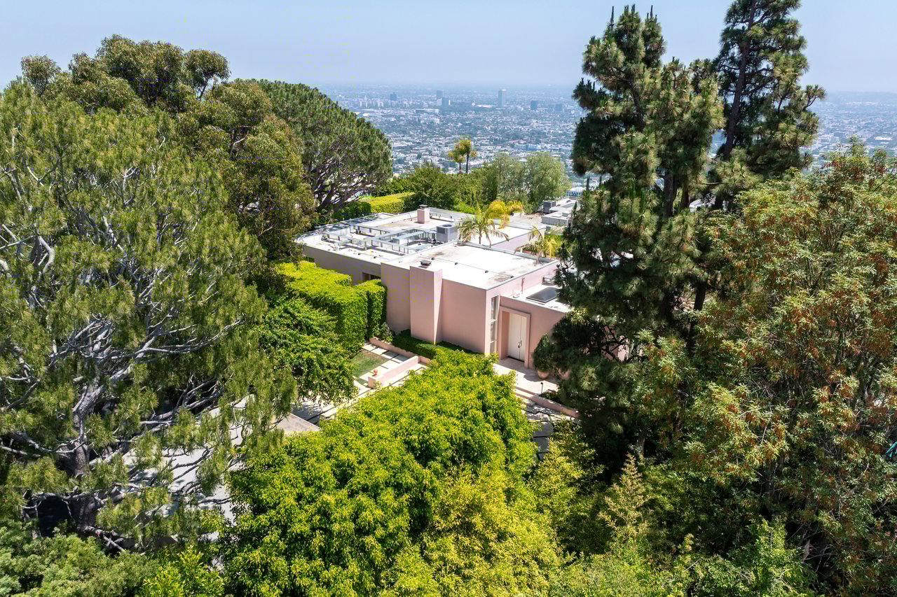 9032 Thrasher Ave, sunset strip