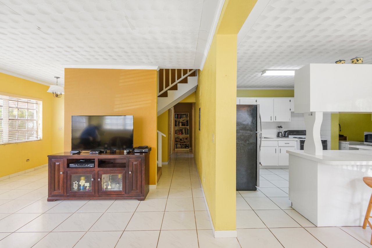 Royal Valley’s Duplex Residence