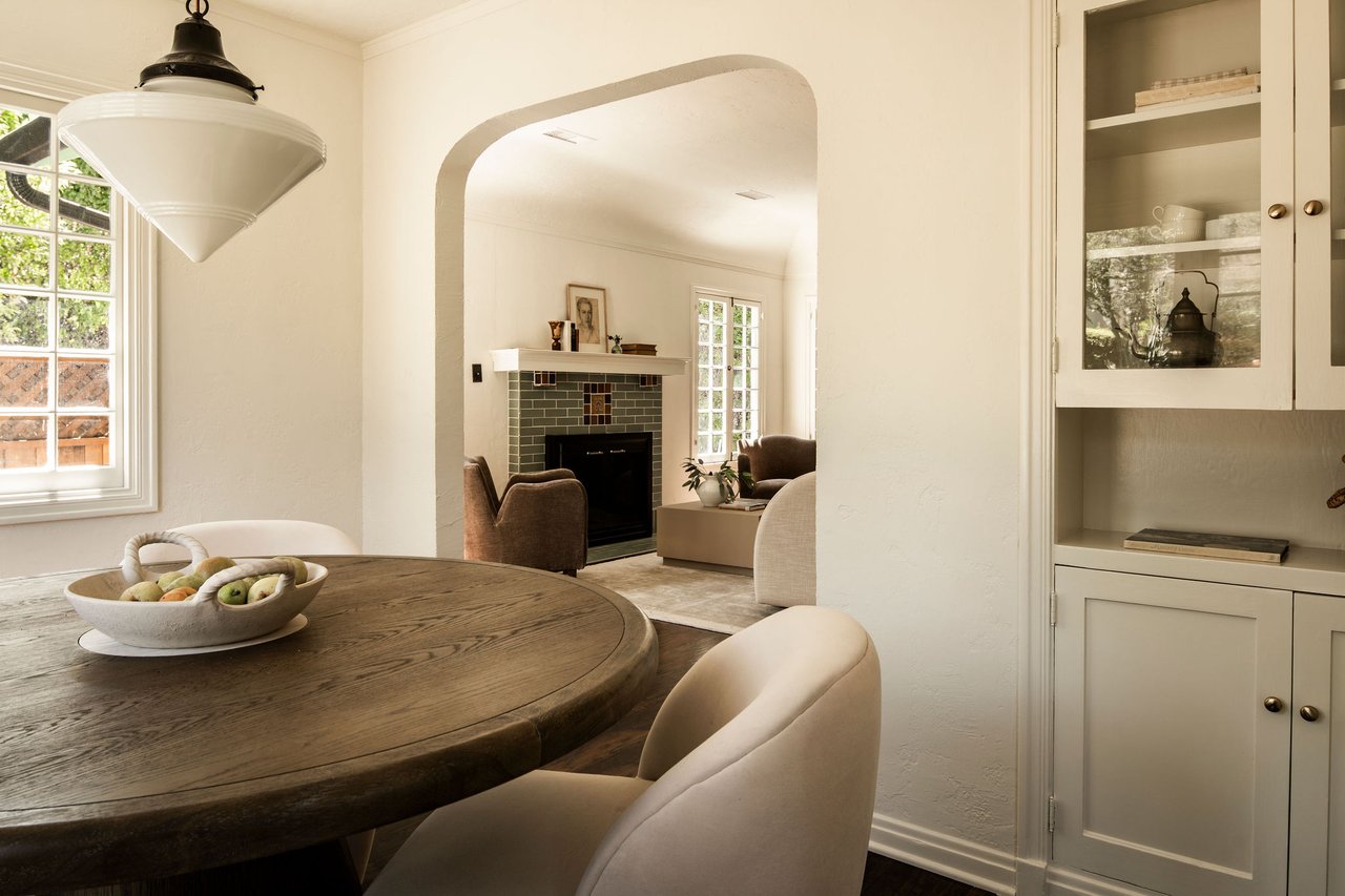 Charming 1928 Stucco Bungalow in the Heart of Pasadena