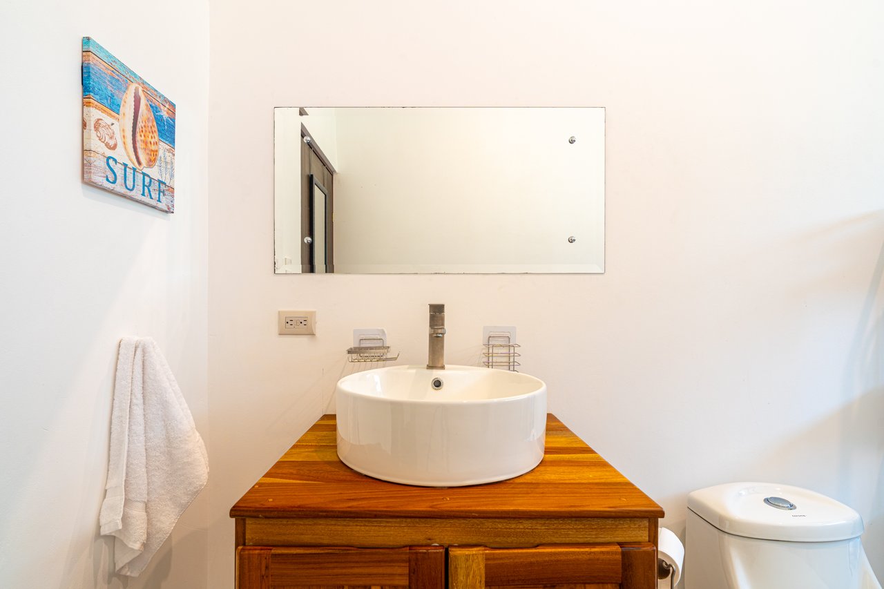 Brand New Home! Nature Lovers Escape by Uvita's Bamboo Forest and Swimming Holes