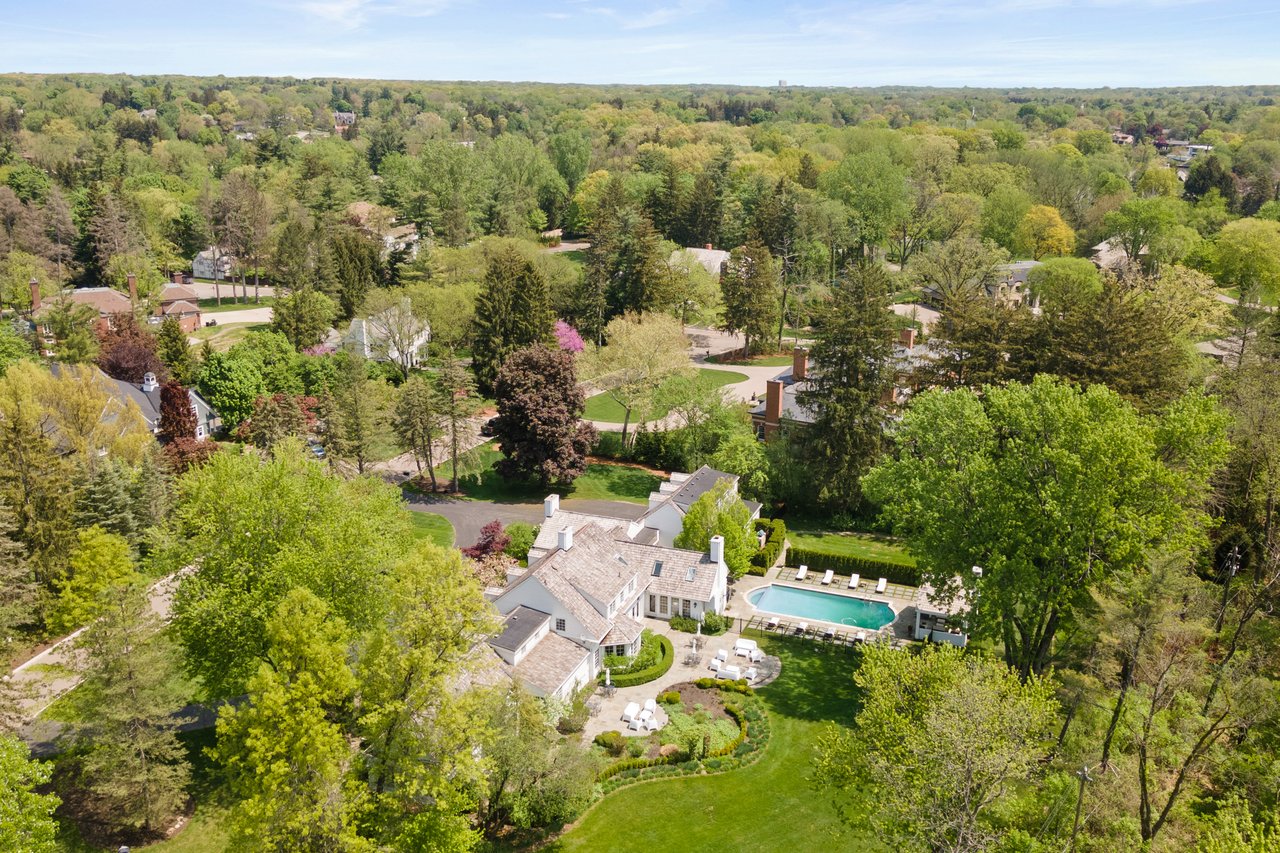 345 Woodridge Road