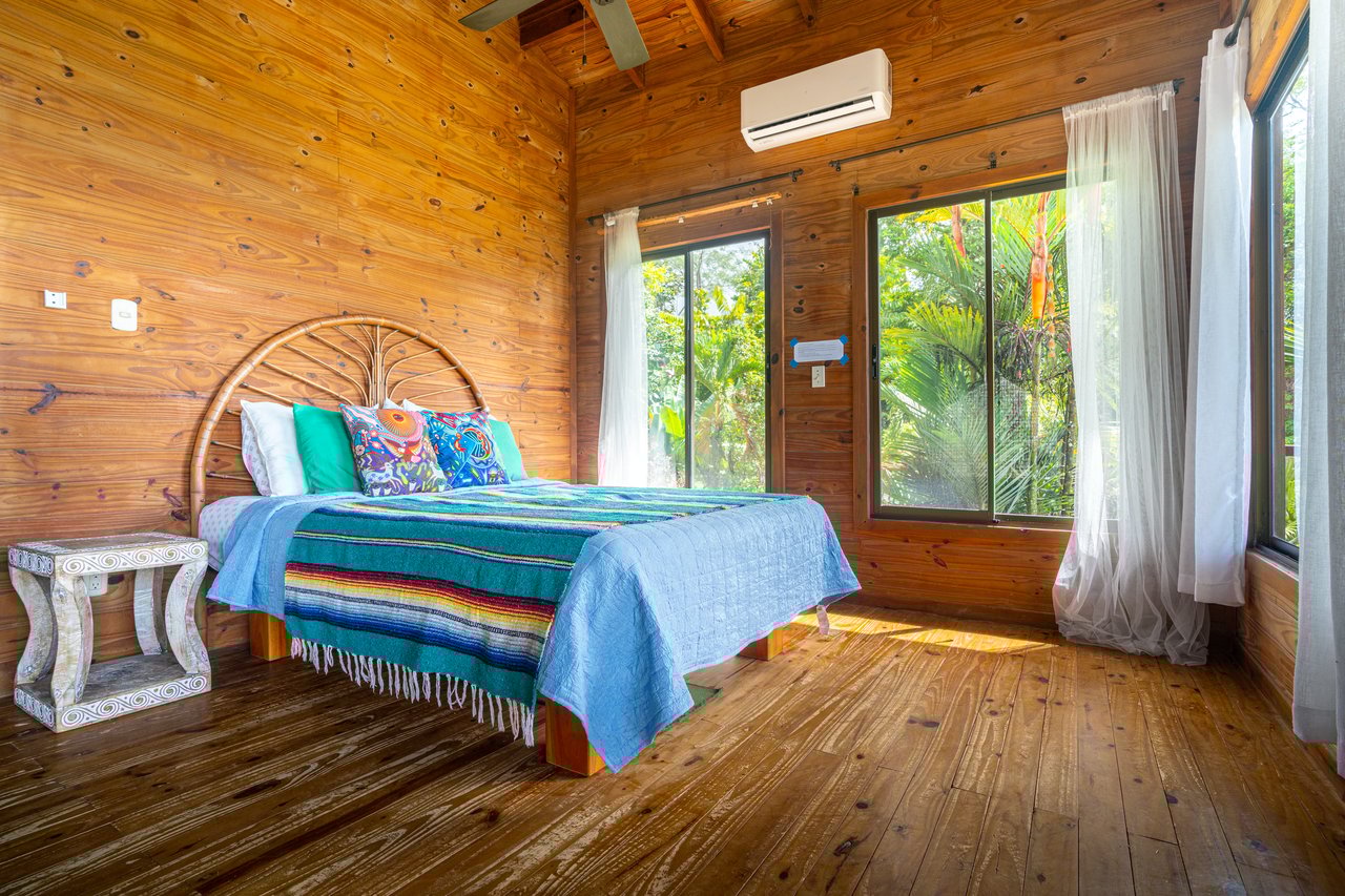 VILLA KRISTINA MARIA - 3.84 ACRES - PERLA DE BALLENA ESTATES