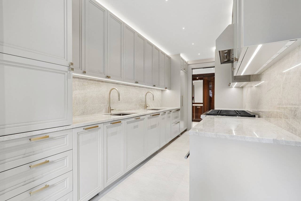 923 5th Avenue, Unit 4A