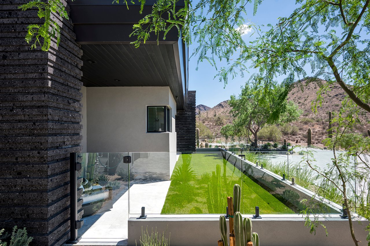 10784 E PINNACLE PEAK Road