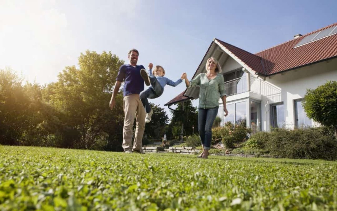 8 Reasons Why You Should Hire a Real Estate Agent