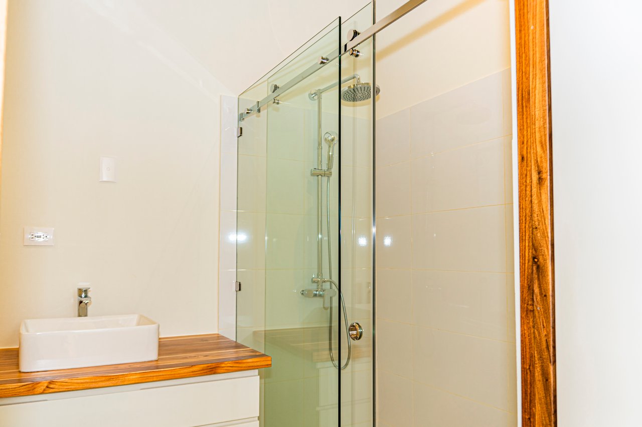 Modern Elegance Meets Tropical Lifestyle in Uvita