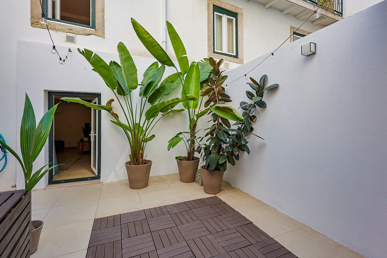 Trendy 1-Bedroom Duplex with Private Terrace in Lisbon’s Historic Heart