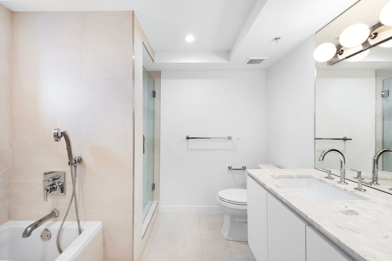 1800 Sunset Harbour 1202/04