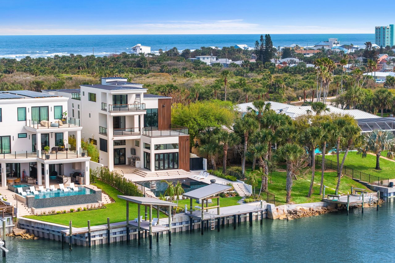 1194 N Peninsula Ave New Smyrna Beach, FL 32169