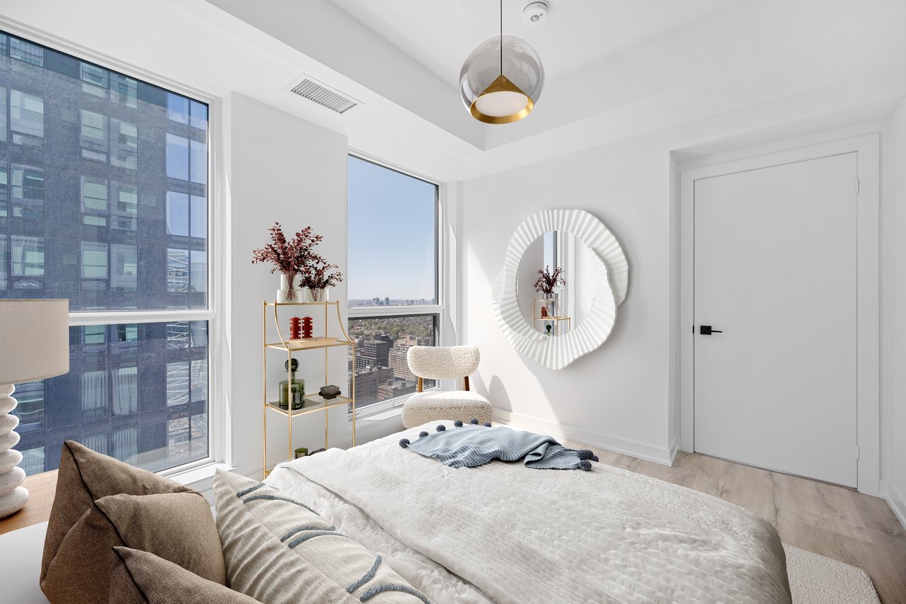 327 King Street W 3905, Toronto C01 Unit: 3905
