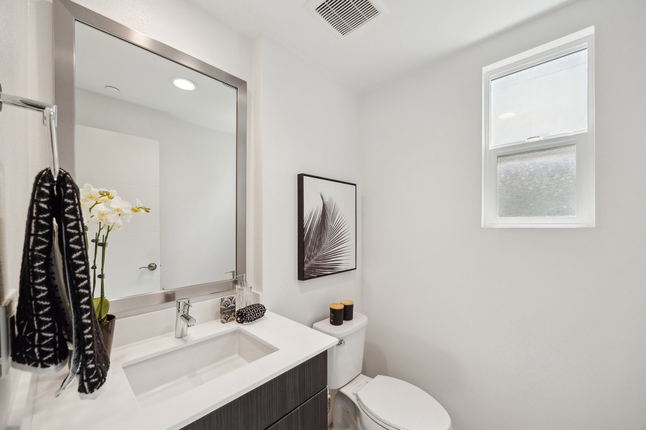 172 Uptown Cir