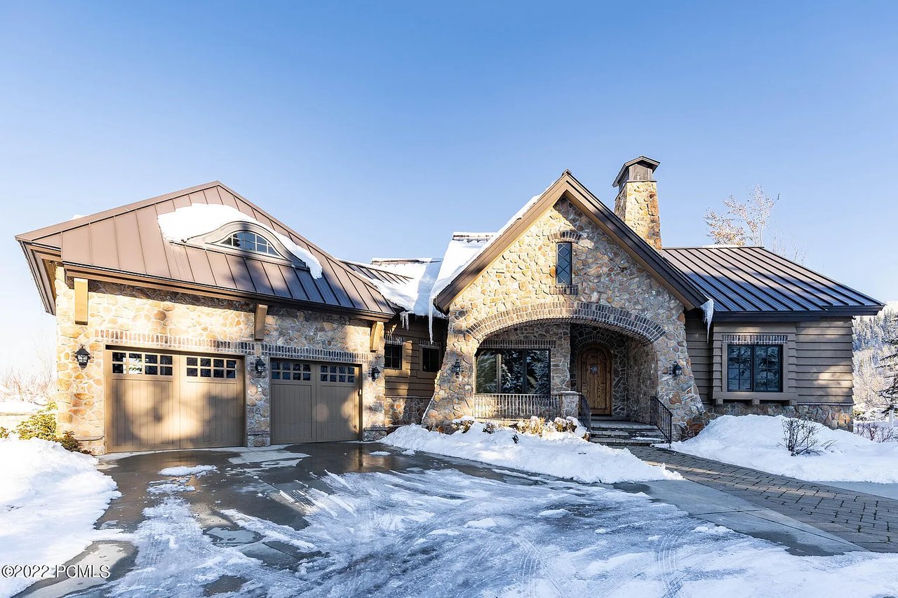 3 White Pine Canyon Rd