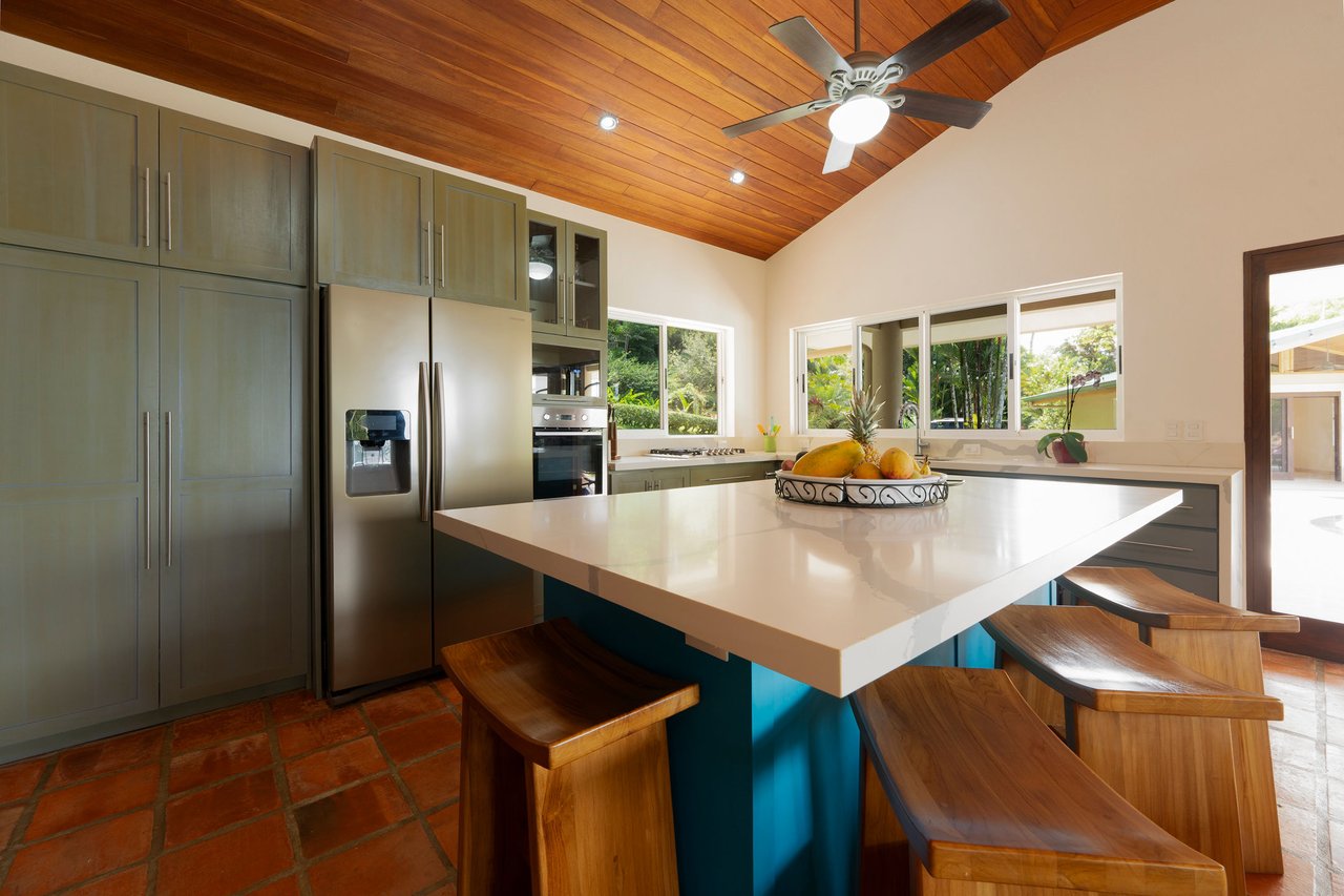 CASA TRANQUILA IN LAGUNAS – HOME, GUEST SUITE, SALON, AND GARAGE WITH WORKSHOP