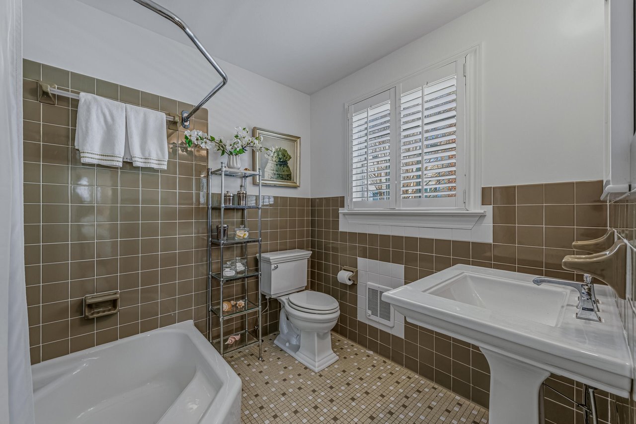 Timeless Living in the Heart of Purcellville