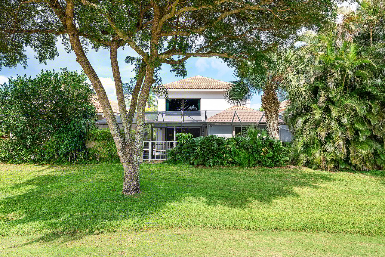 5068 Via De Amalfi Drive