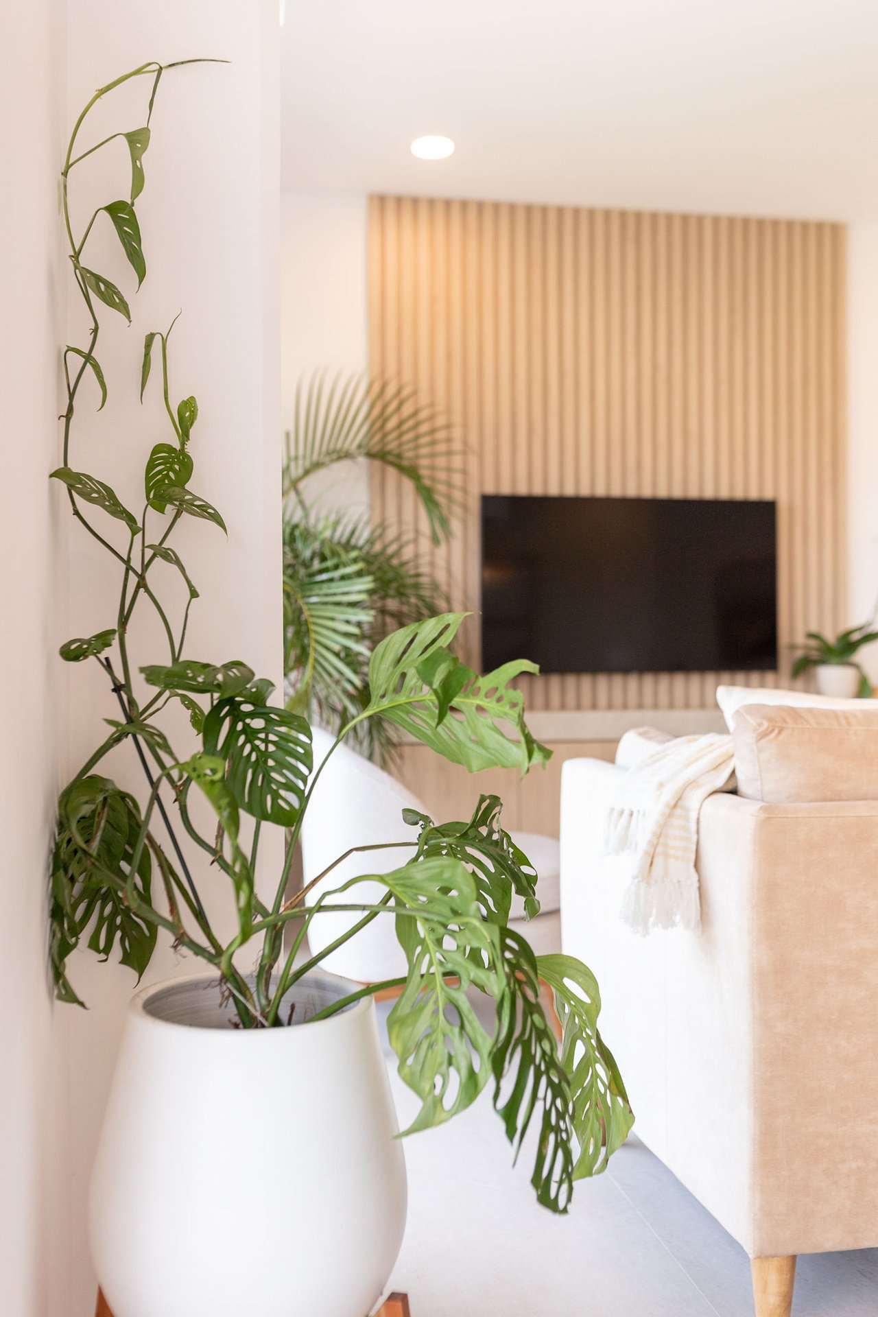 Ocean & Mountain View Modern Beach Condominium 