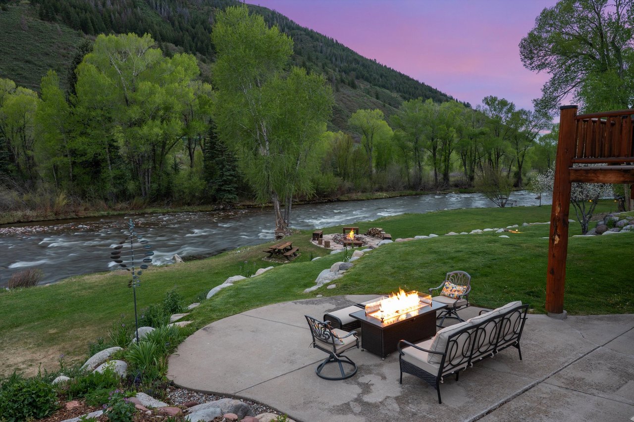 2134 Lower River