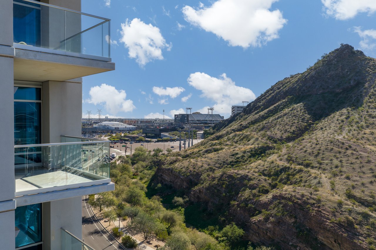 140 E RIO SALADO Parkway 1101