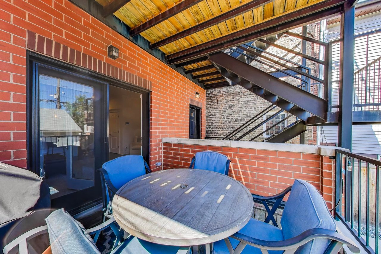 3555 N Marshfield Ave. Unit 1