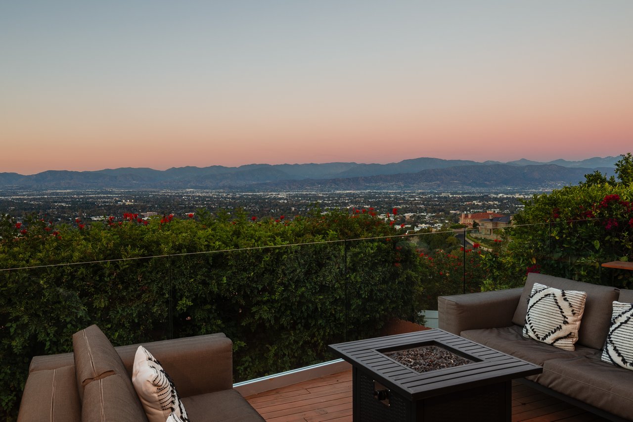 3604 Glenridge Dr, Sherman Oaks 