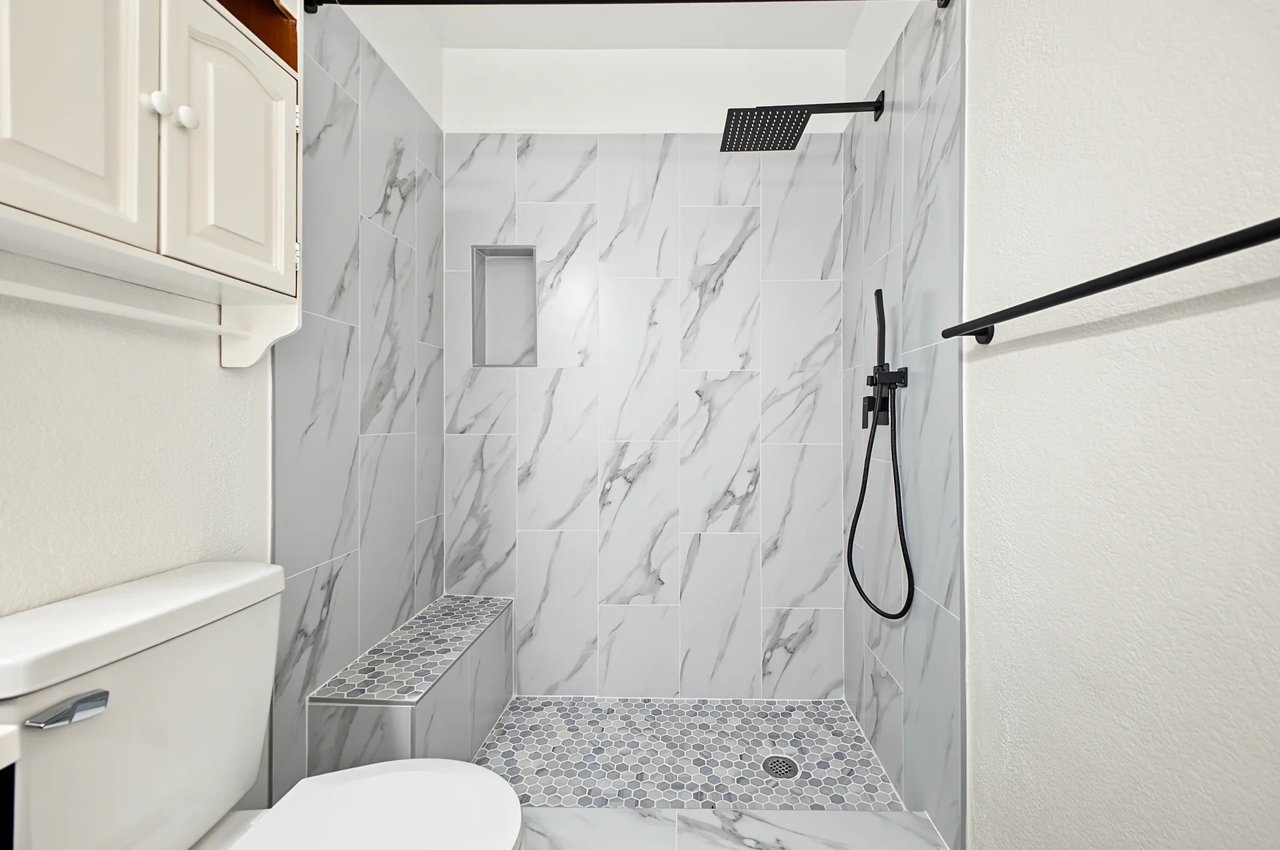 520 W 114th Pl