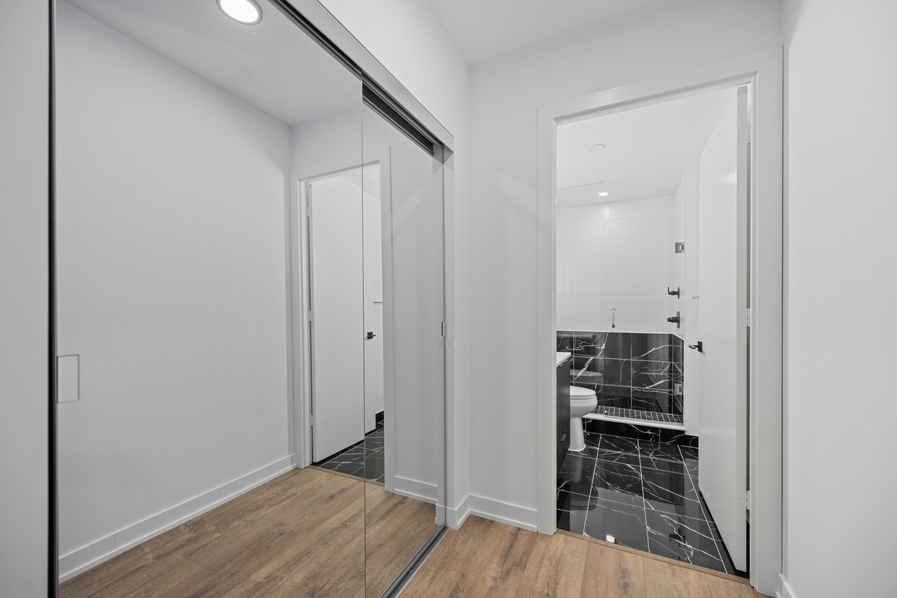 327 King Street W 301