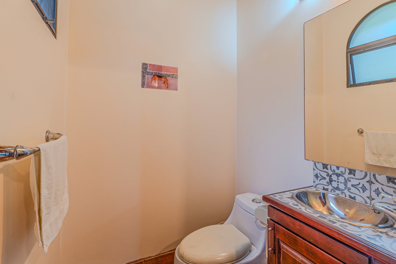 Ojochal Tropical Retreat | 4 Ensuite Bedrooms, Pool & Outdoor Living