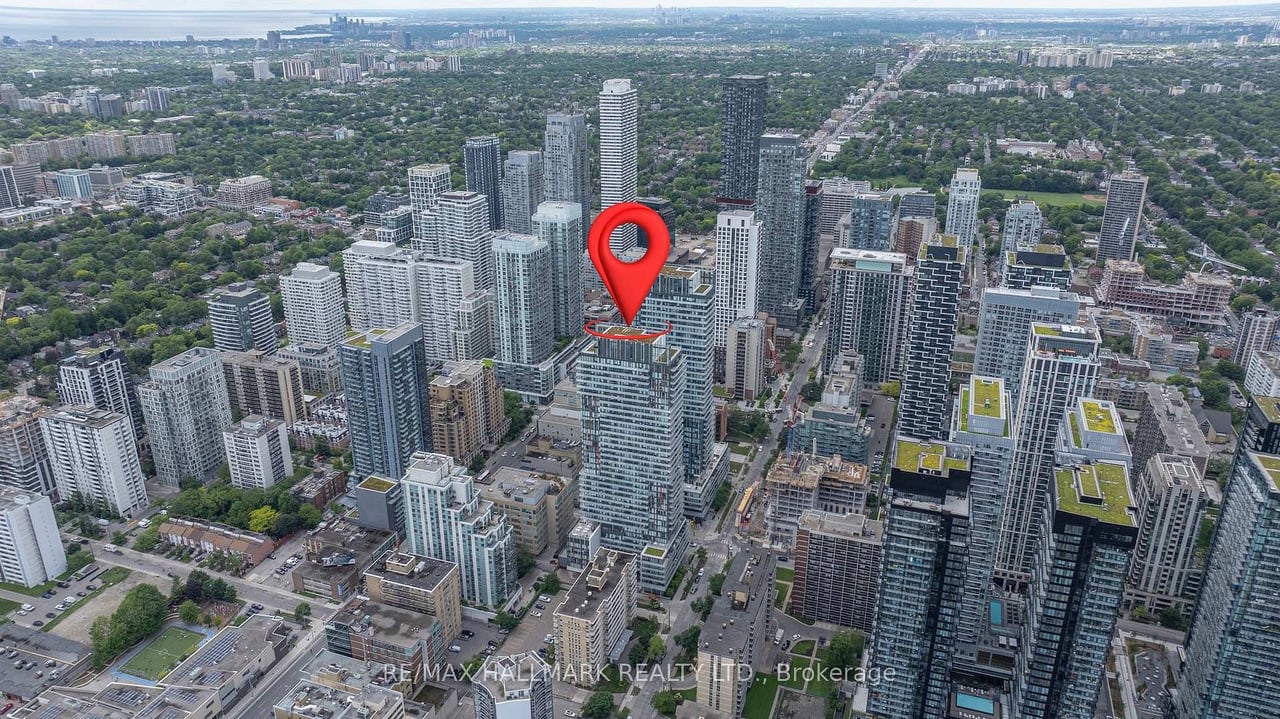 PRESTIGE LIVING AT YONGE & EGLINTON