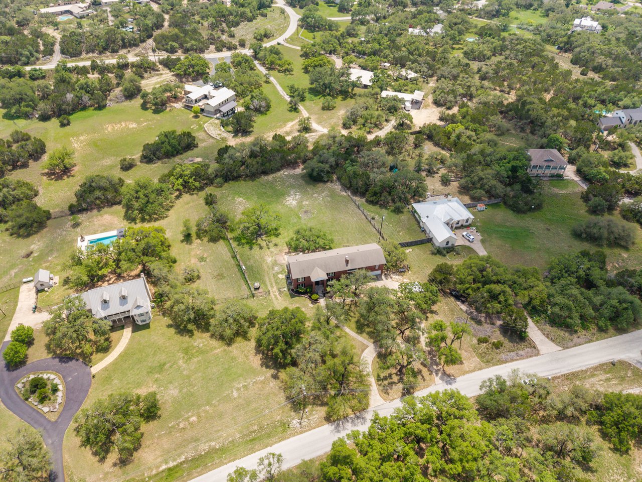 Fully Reimagined Hill Country Retreat w/ Private Guest Apartment + 3-Car Garage