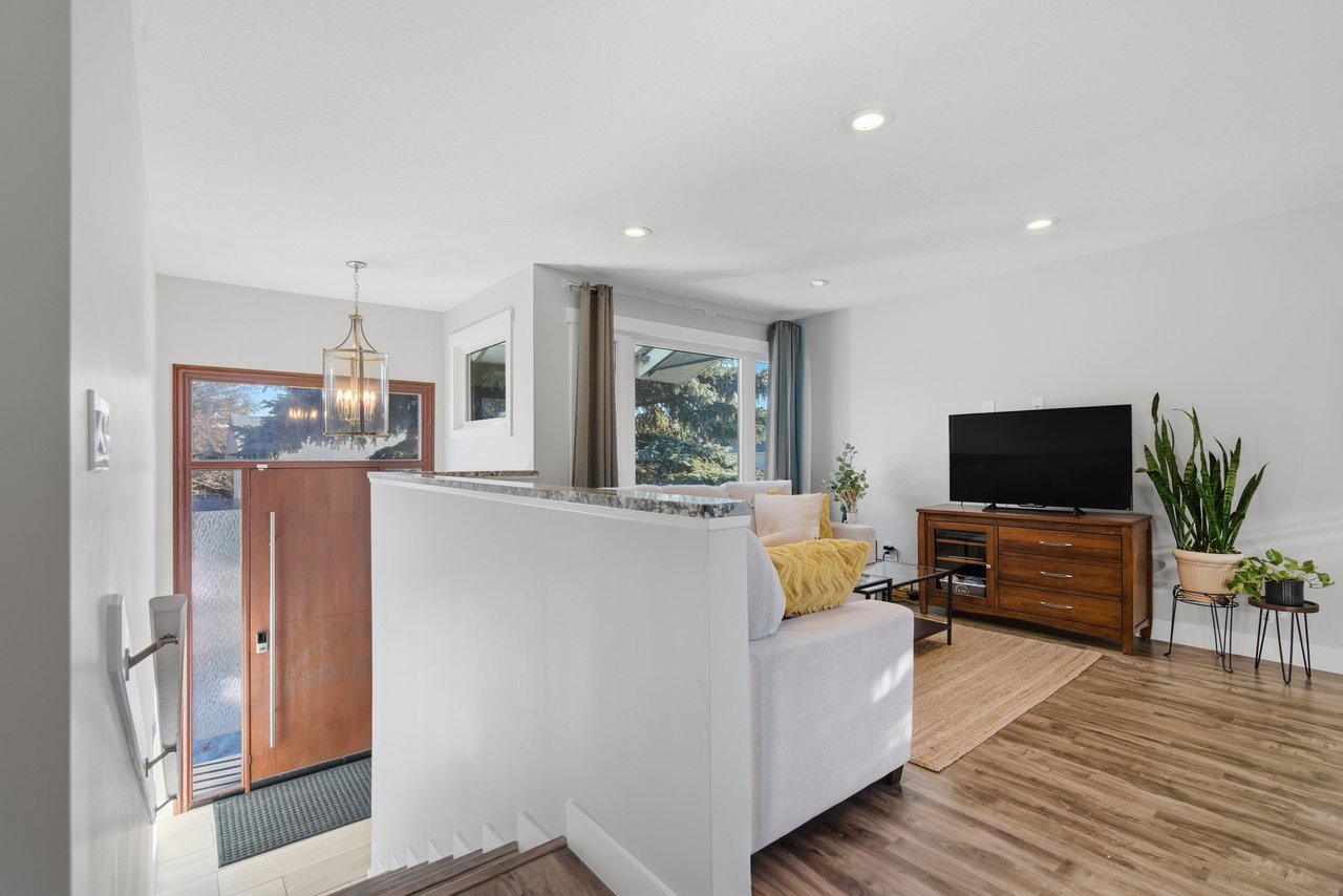 88 Woodfield Crescent SW