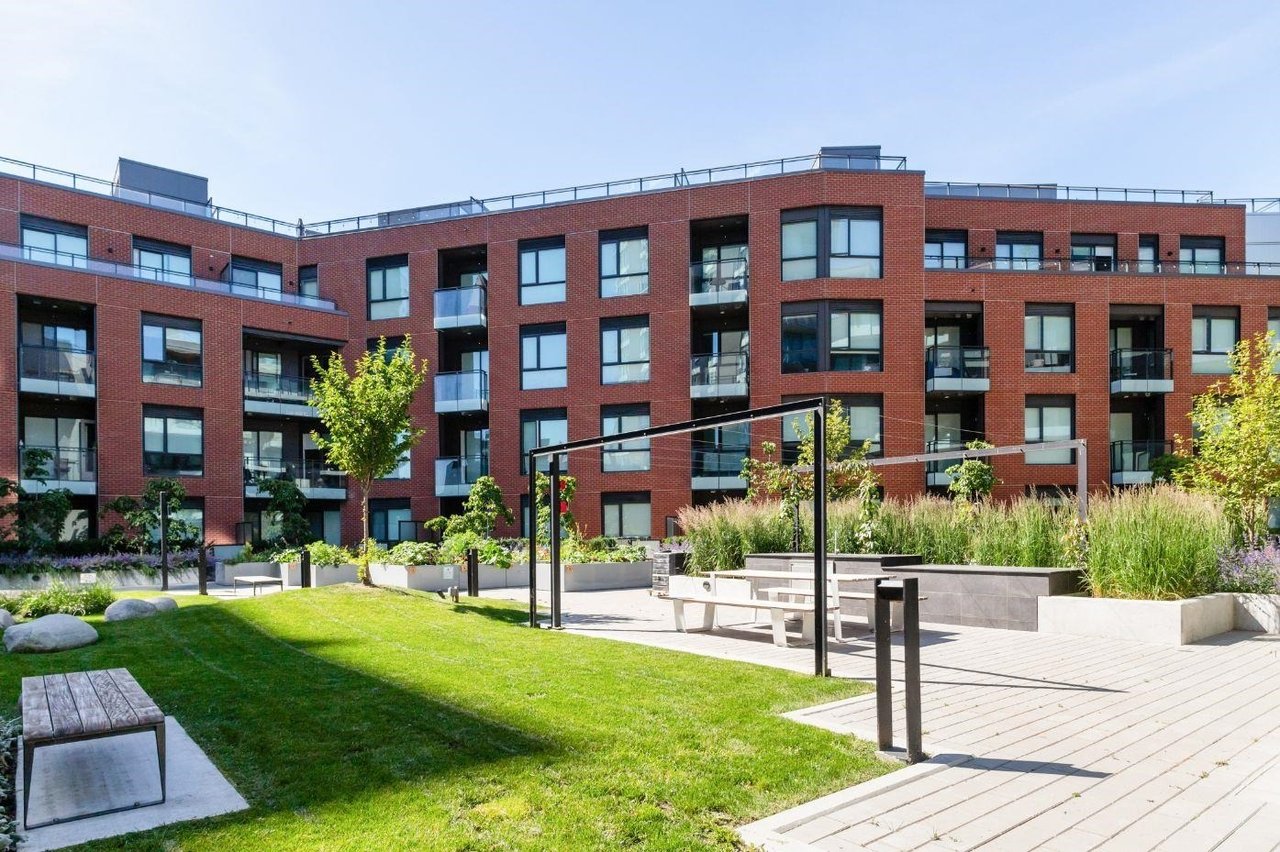 3581 E Kent Ave N, #1105