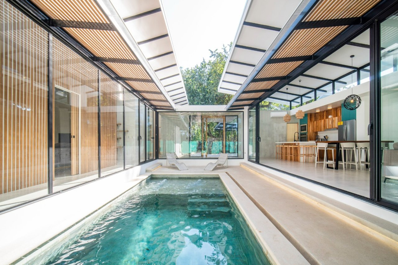 Casa Cenizaro | Elegant 4-Bed Tropical Retreat with Pool in Surfside, Potrero