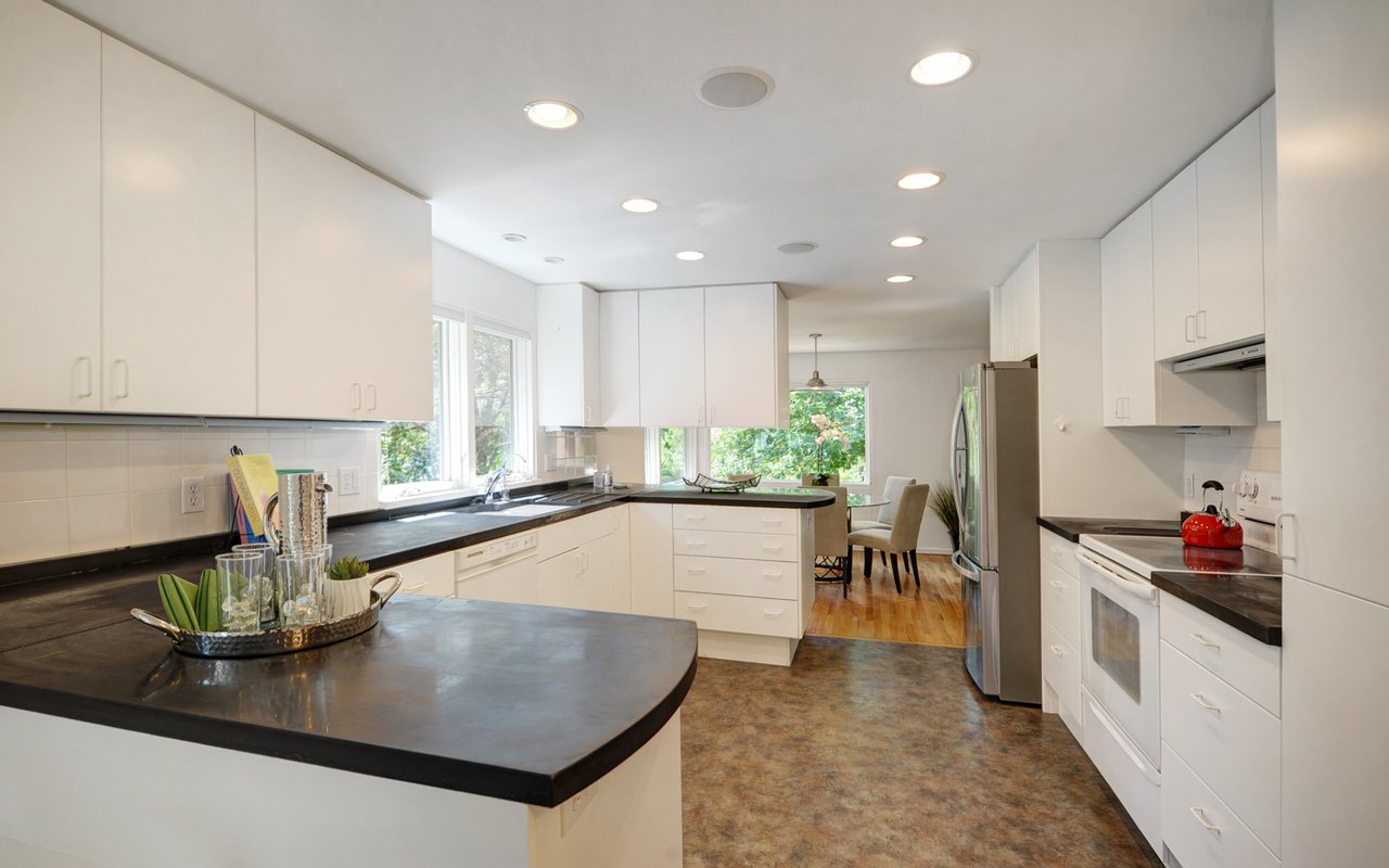 1550 Bluebell Avenue