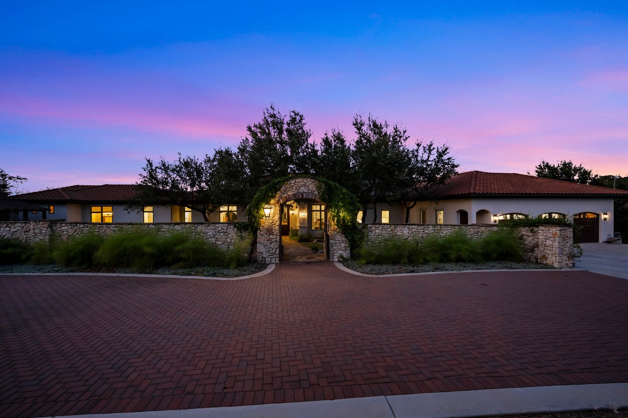 24209 Scenic Loop Rd