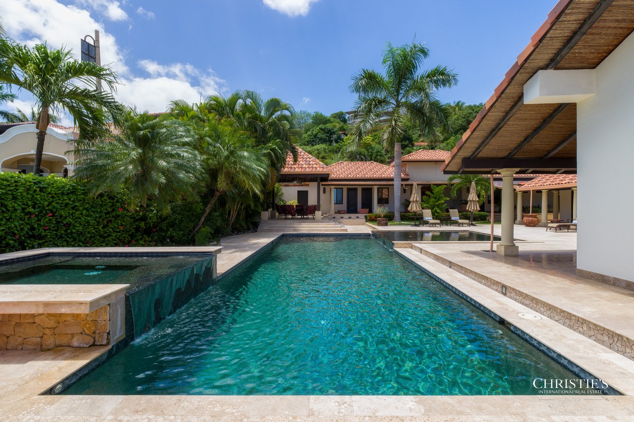 Casa Playa Bonita | Beachfront Luxury Estate in Playa Flamingo