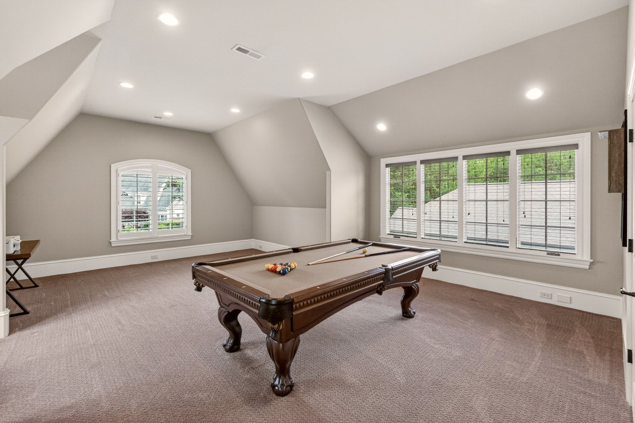 Private Exclusive Listing