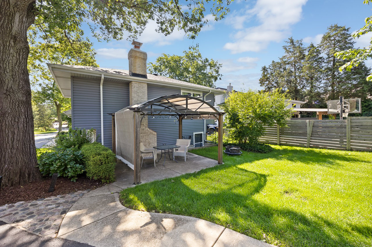 4600 Roslyn Road